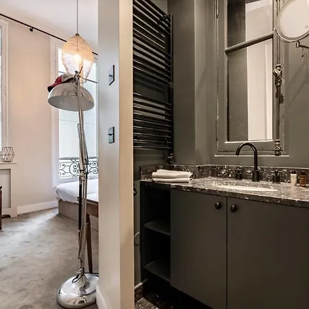 Veeve - Avenue Heights Apartment Paris