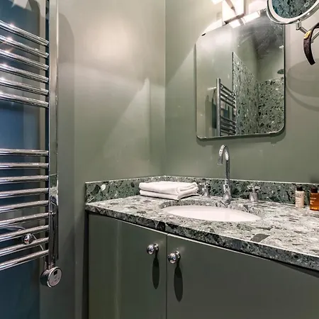 Veeve - Avenue Heights Apartment *